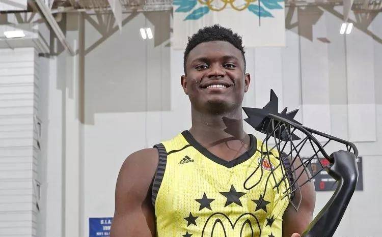 锡安克拉克资料，从街球场的野孩子到NBA的钢铁巨兽，他到底经历了什么？
